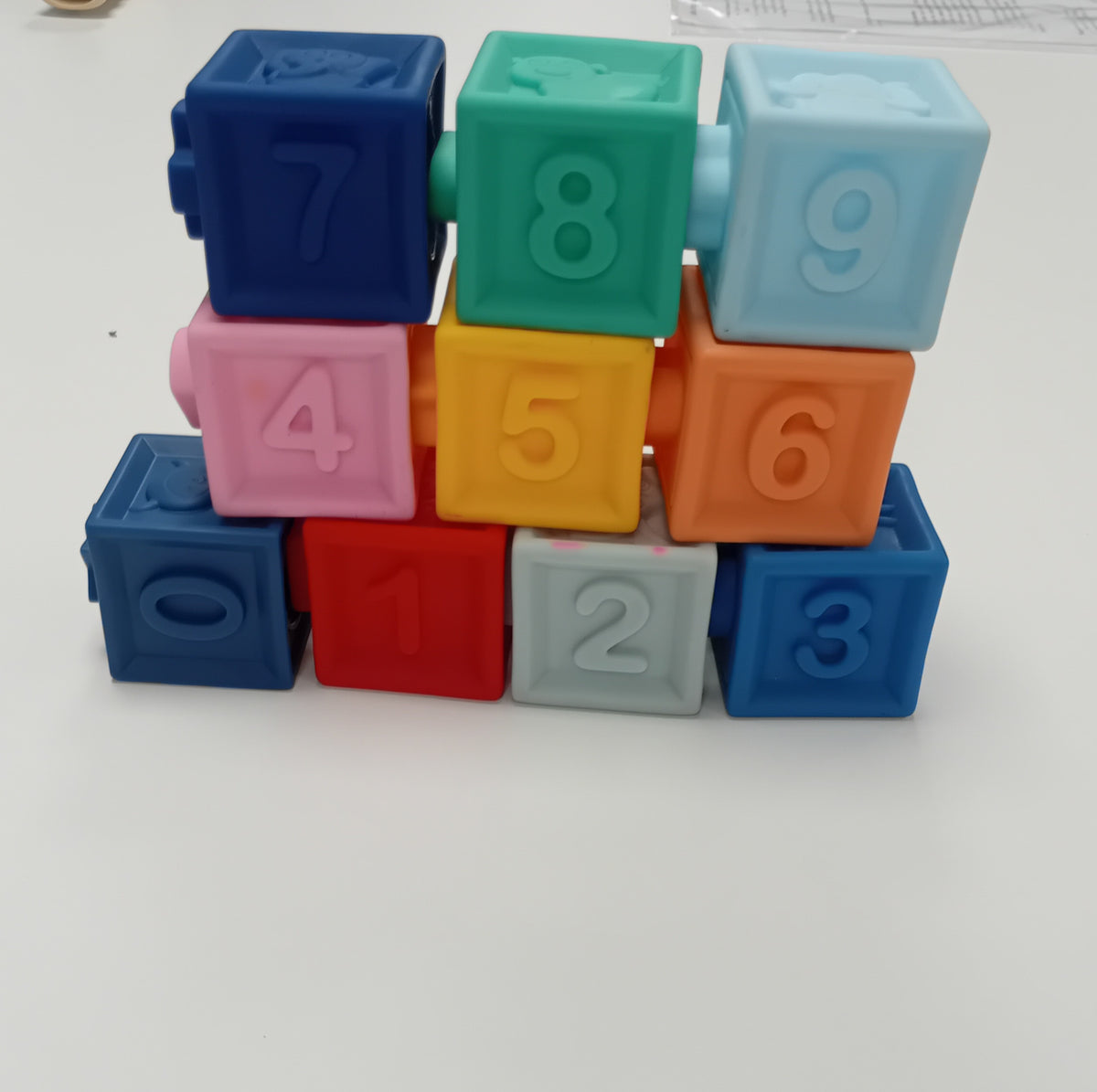9 cubes souples en silicone