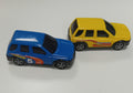 Lot de 2 petites voitures