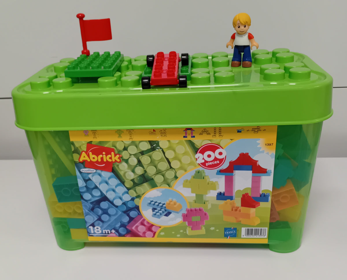 moyennes cubes de construction