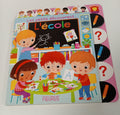 Les petites découverent l’école