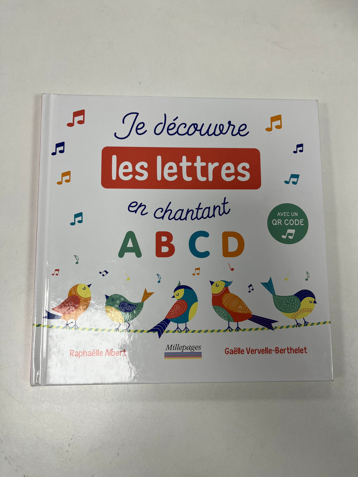 Livre je découvre les lettres en chantant